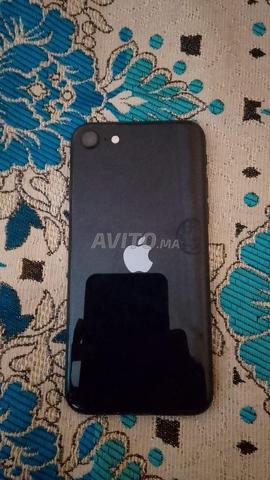 iPhone SE 2022 - 2