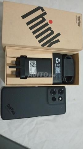 thinkphone 25 by Motorola شحن سريع 68 واط