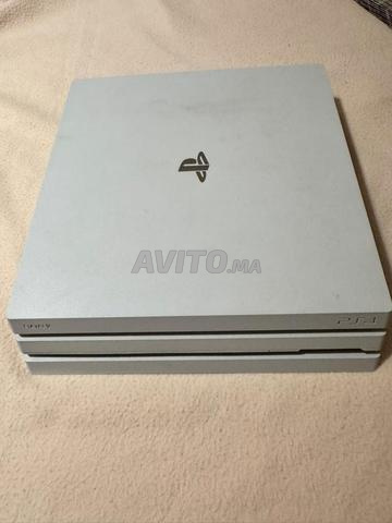 PS4 Pro flashée 1 tera - 2
