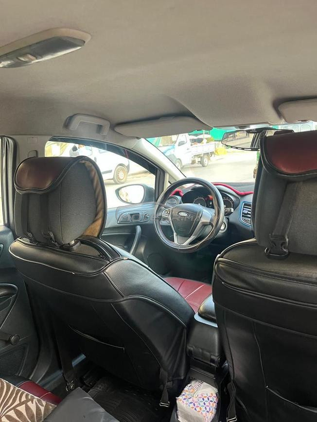 Ford Fiesta Essence Manuelle 2013