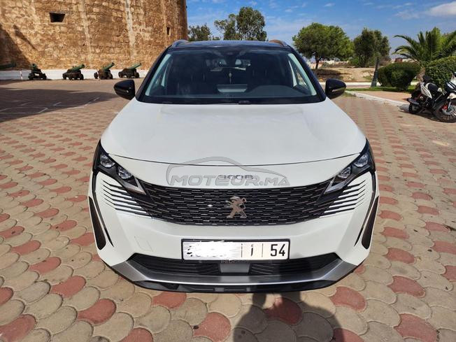 Peugeot 3008 encore neuve 