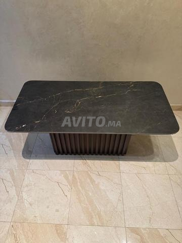Table moderne