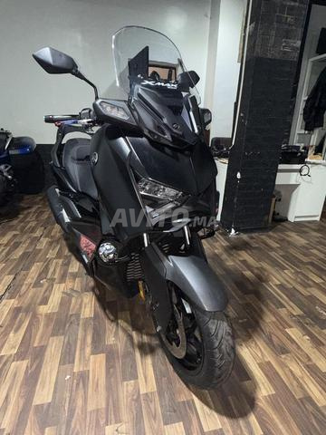 Yamaha XMAX300 - 2