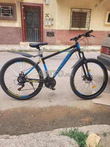 Vélo taille 27.5 encore propre prix négociable