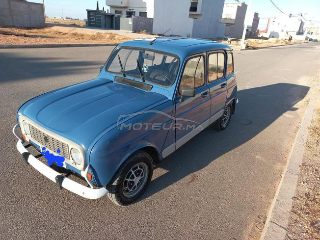 RENAULT 4 سيارة اقتصادية