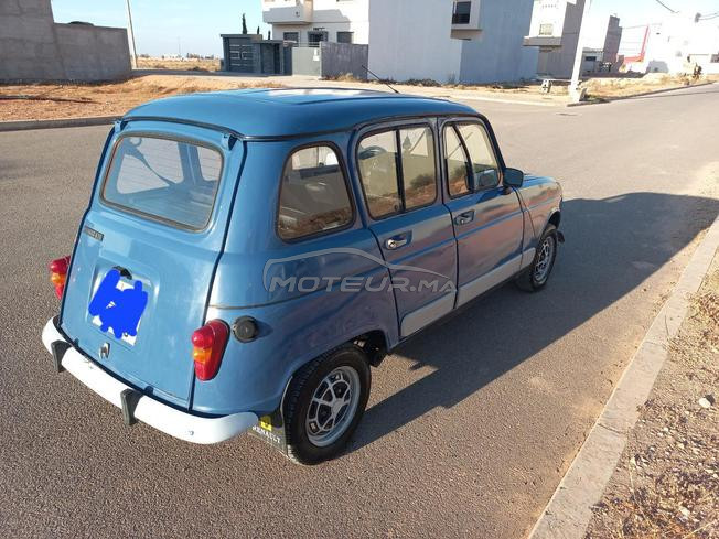 RENAULT 4 سيارة اقتصادية