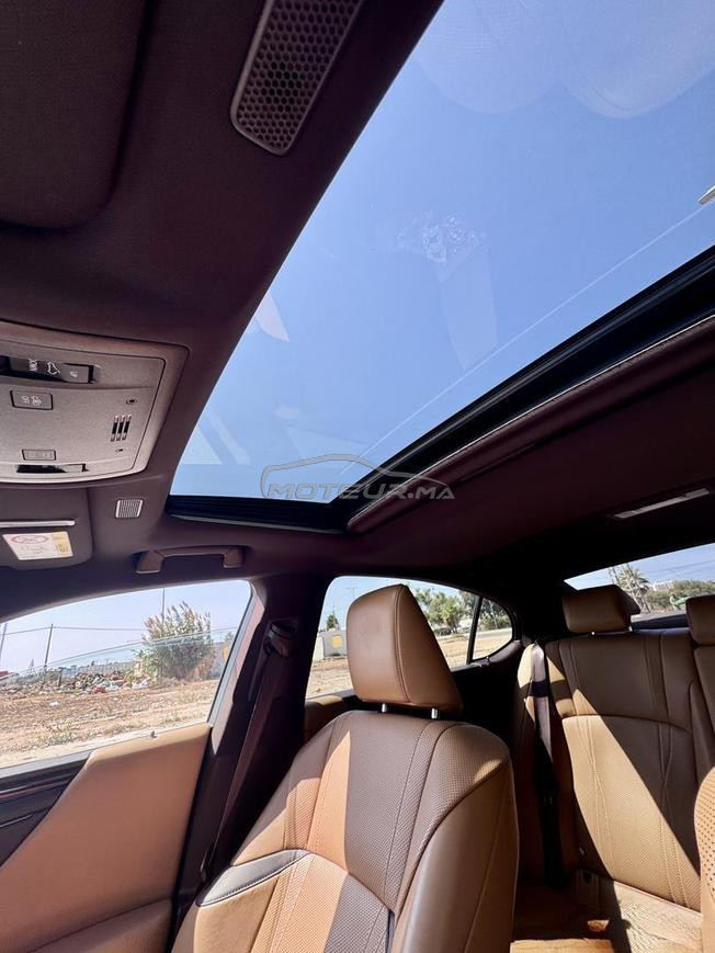Lexus ES300 h Luxury 218 CV BVA en excellent état