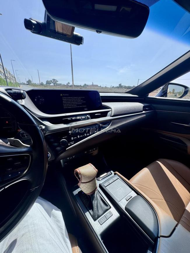 Lexus ES300 h Luxury 218 CV BVA en excellent état