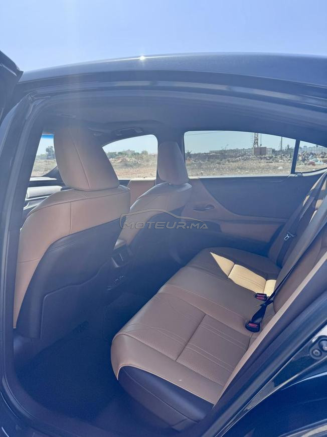 Lexus ES300 h Luxury 218 CV BVA en excellent état