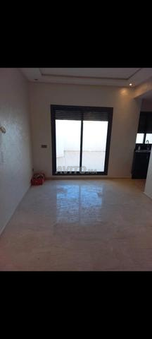 STUDIO MODERNE 1ER IMM R4 - 2
