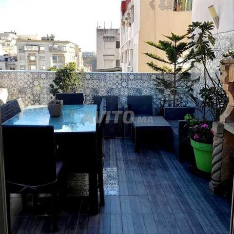 7050-بيع شقة بالدار البيضاء درب غلف بمساحة 161 متر مربع