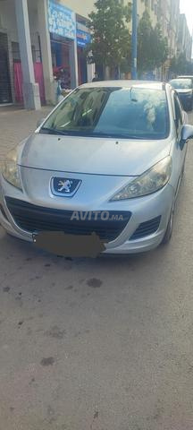 Peugeot 207 encore propre pour