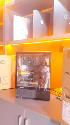 PC gamer avec tout ses accessoires - 2
