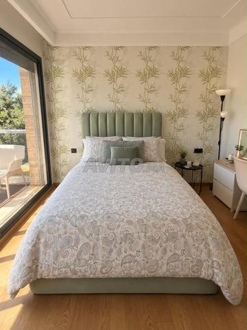 🛏️ À VENDRE - Lit avec rangement