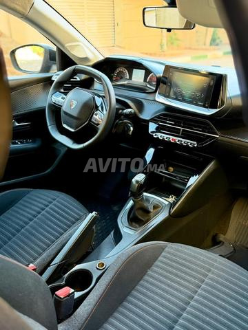 Peugeot 208 toutes options - 2
