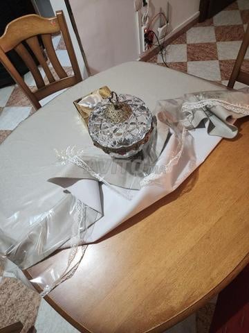 غرفة طعام جديدة للبيع