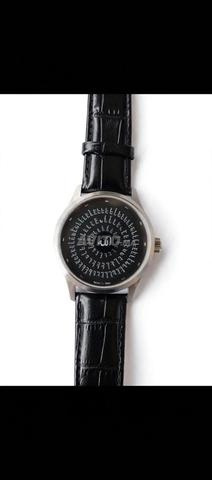 Montre Suisse Neuve - 2