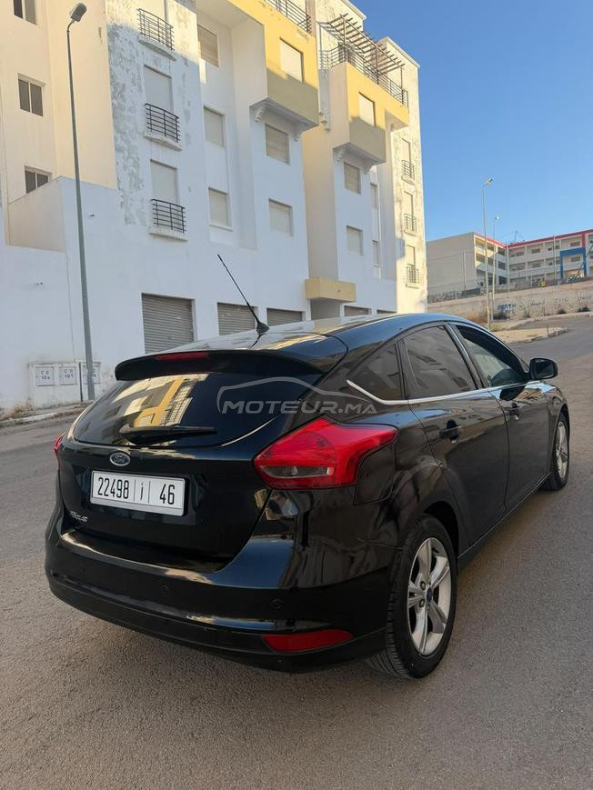 slt je metes en la voiture ford focus 