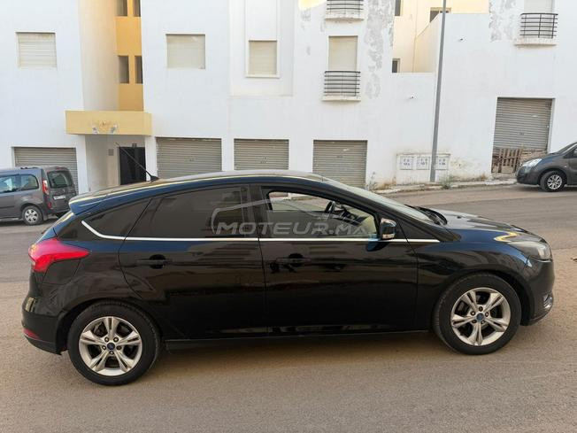 slt je metes en la voiture ford focus 