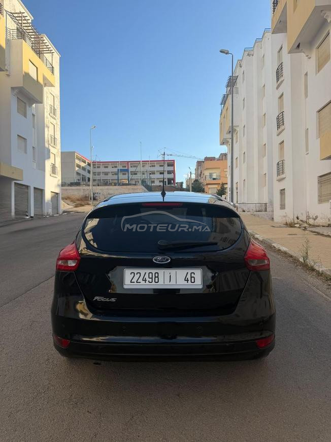 slt je metes en la voiture ford focus 