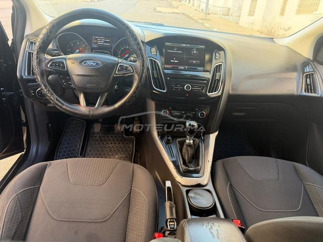 slt je metes en la voiture ford focus 