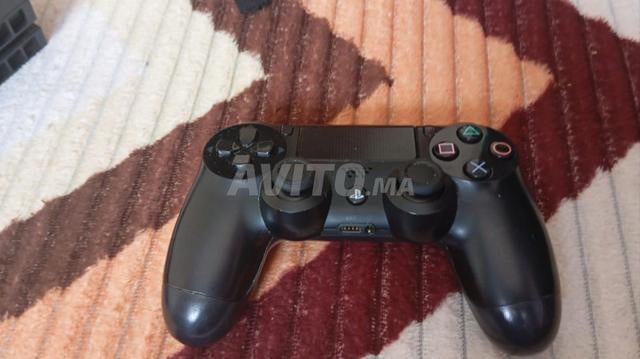 PS4 Fat flashée 1 To avec 2 manettes origine - 2