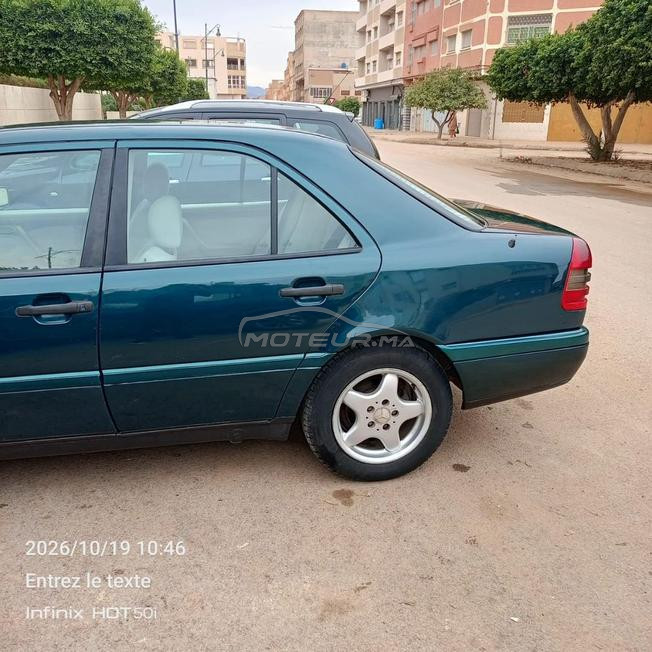 مرسديس بنز 220