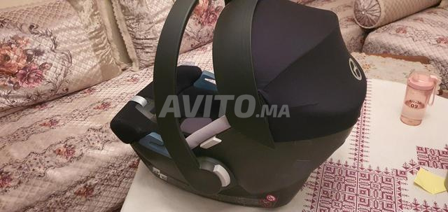 مقعد سيارة Cybex Aton