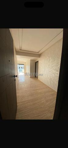 Bel appartement vide à louer Dar Bouazza - 2