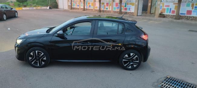 Peugeot 208 version Style manuelle très bon état 