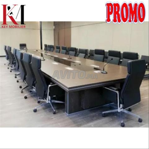 Table de Réunion Professionnelle Moderne - 2