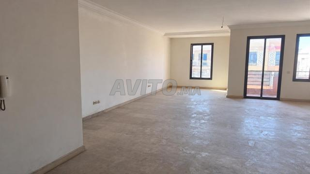 Bureau 65 m² avec balcon – Guéliz - 2
