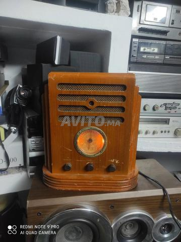 Radio rétro en bois de la marque Magna - 2