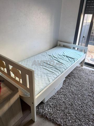 Lit enfant Ikea blanc avec commode offerte