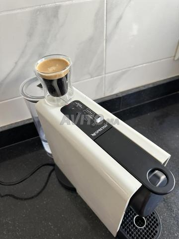 Machine à café Nespresso Essenza Plus 2026 - 2
