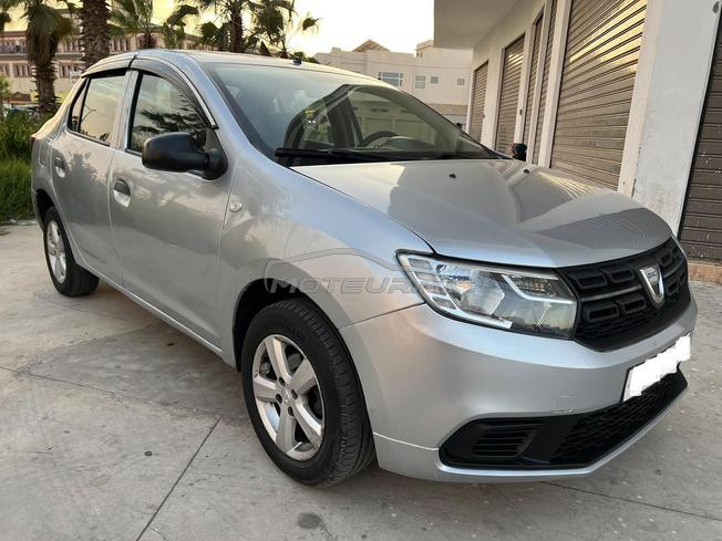 Logan Prestige Neuf 1er main