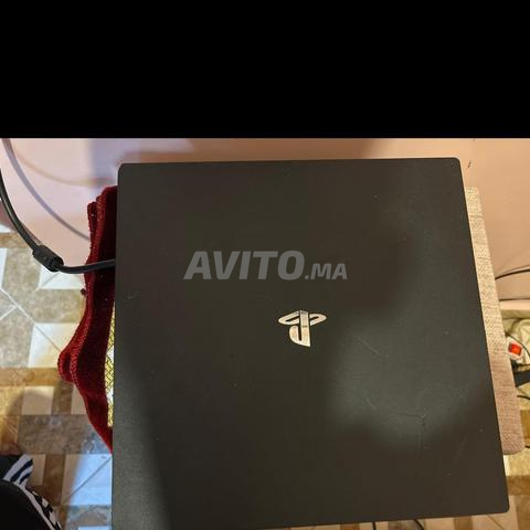 PS4 Pro 1T flashé - 2