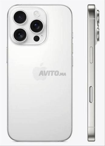 iPhone 16 Pro 256Go Titane Blanc - 2