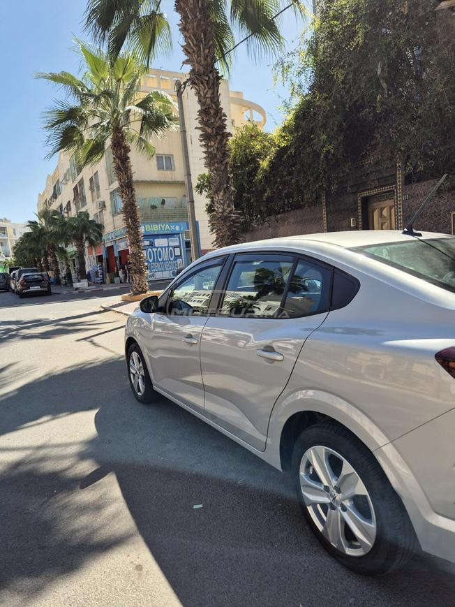 Dacia Logan Essence Automatique 2024 à Agadir