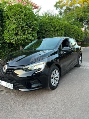 Renault Clio Essence Manuelle 2023 à Marrakech