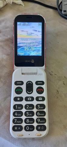 هاتف Doro قابل للطي بحالة جيدة