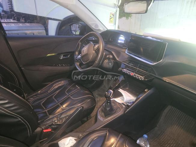 Peugeot 208 <2024 >