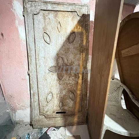 باب حديد صحيح