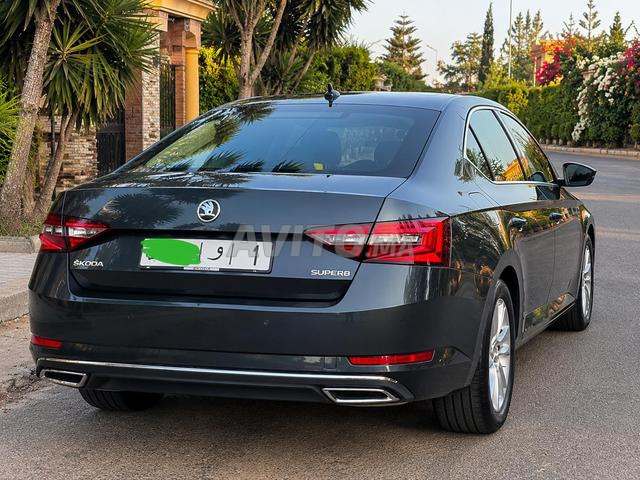 سكودا سوبيرب حالة ممتازة عدد كيلومترات قليل