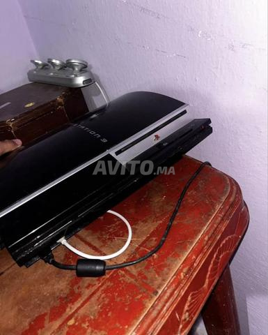 PS3 avec jeux, mais ne fonctionne pas, avec son jeu d'origine - 2