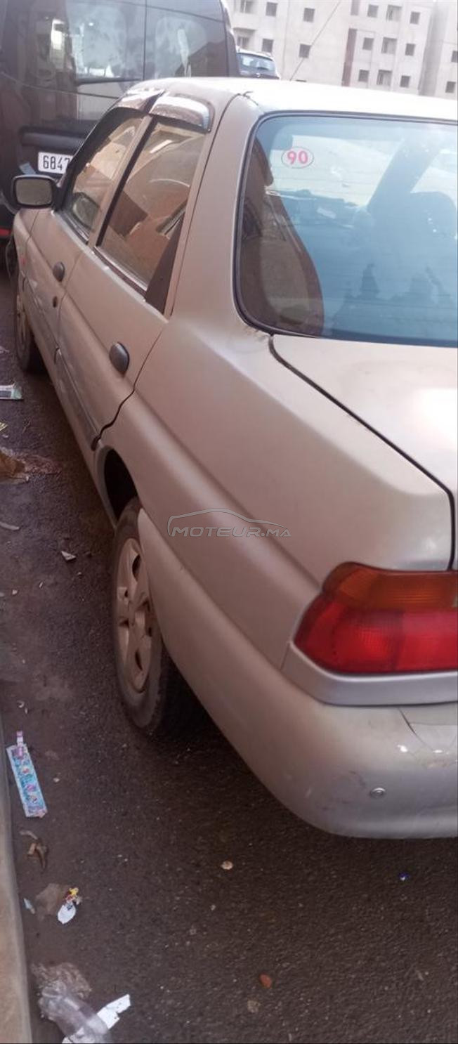 Ford Escort Diesel Manuelle 1998 à Skhirat
