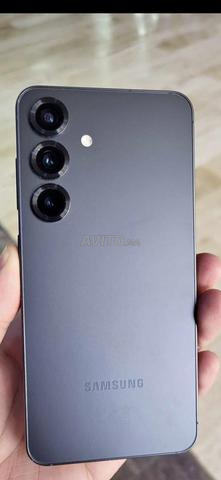 Samsung S24