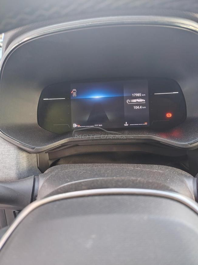 Renault Clio Essence Automatique 2025 à Fès