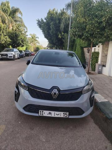 Renault Clio Essence Automatique 2025 à Fès