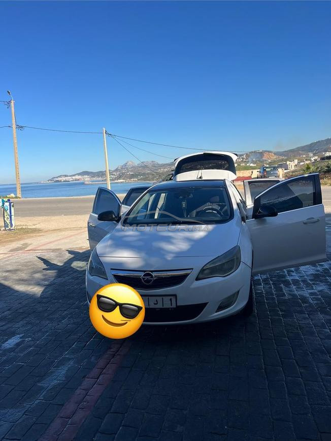 Opel Astra Diesel Manuelle 2010 à Bouarfa